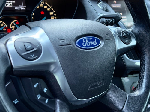 Ford Focus 2.0 TITANIUM HATCH 16V FLEX 4P POWERSHIFT