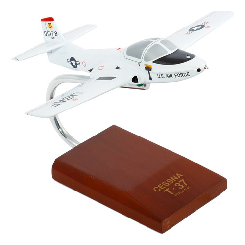 Mastercraft Collection T-37 Tweetie Bird Modelo Blanco 1 48