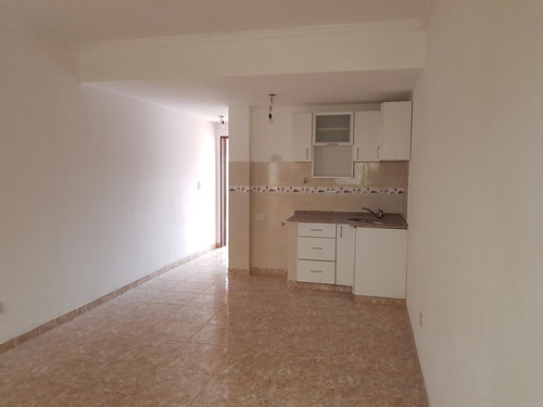 Imagen 7 de 14 de Departamento En Venta En Villa Luzuriaga