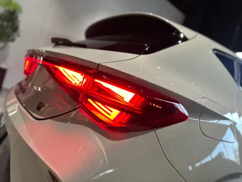 Cupra Leon 300Hp