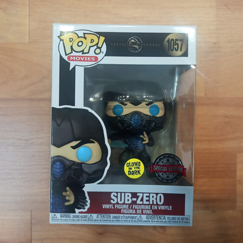 Imagen 3 de 5 de ..:: Funko Pop Mortal Kombat ::.. Sub Zero 1057 Glow