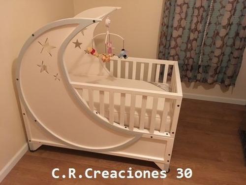 Moises De Madera Con Forma De Luna