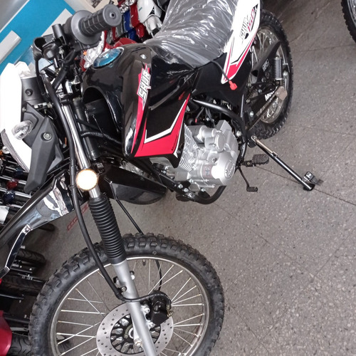 Imagen 11 de 23 de Motomel Enduro Skua 150 V6