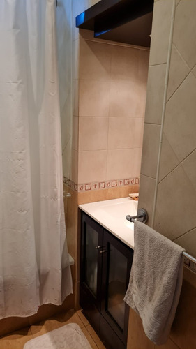 Excelente Chalet En Dos Plantas, Cinco Ambientes Sobre Lote De 8,66 X 30,65m.