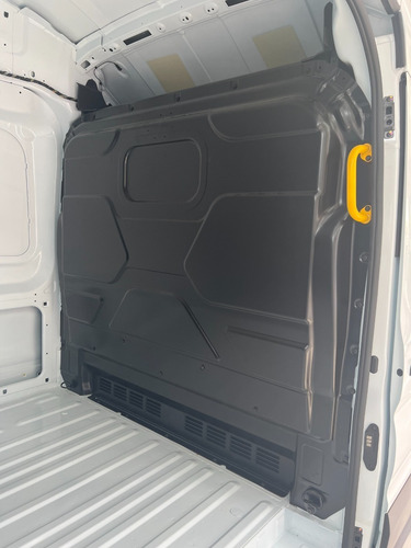 Imagen 7 de 19 de Ford Transit Furgo Largo