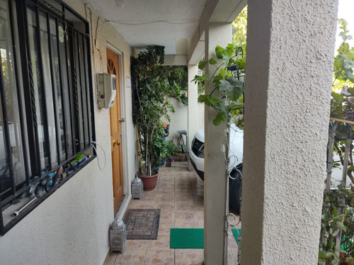 Casa De 2 Pisos, Barrio Las Rosas, Maipú