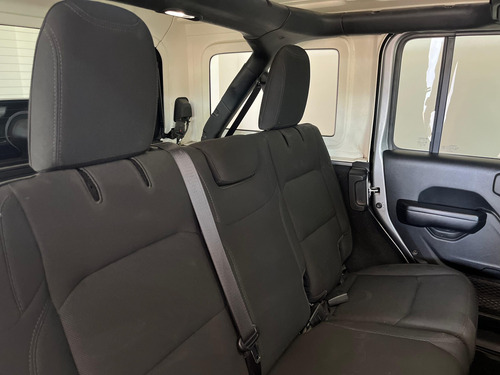 Jeep Wrangler Willys 2021