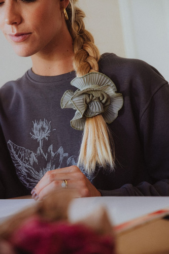 Bambita Maxi Scrunchie Manza Oliva Ribbed