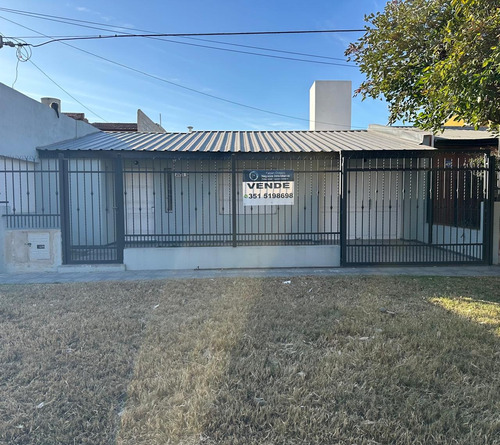 Venta Propiedad Excelente Estado - B. Cabaña Del Pilar - Cba