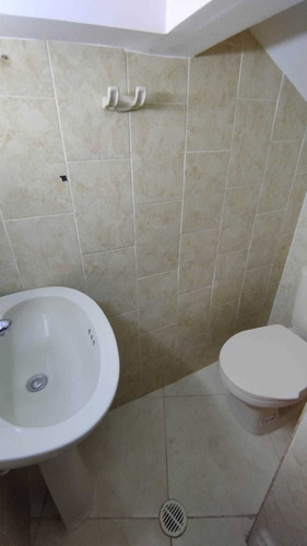 Imagen 5 de 17 de Casa En Arriendo En Bucaramanga San Francisco. Cod 104231