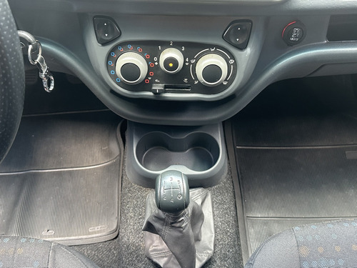 Fiat Uno 1.0 EVO VIVACE 8V FLEX 4P MANUAL