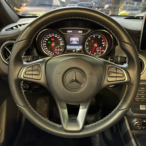 Mercedes-Benz Clase GLA 1.6 Gla200 Urban 156cv