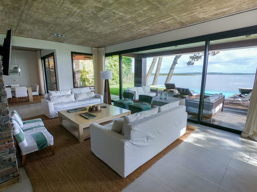 Casa 3 Dormitorios En Laguna Del Sauce, Punta Ballena