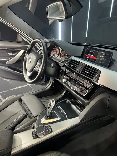 Bmw 318i 1.5 Sport Line Sedan 2018