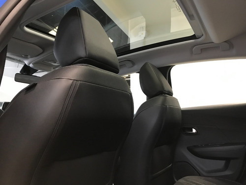 Imagen 18 de 25 de Peugeot 208 Allure 1.6 Stock