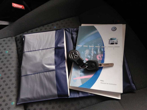 Polo Sedan 2005 1.6 Total Flex 4p Preto