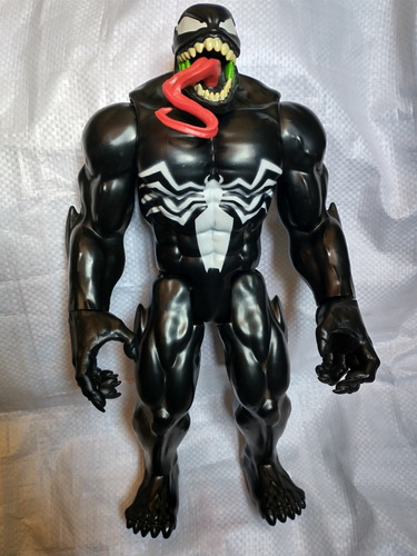 Venom Titán Hero Series Hasbro (Usado)