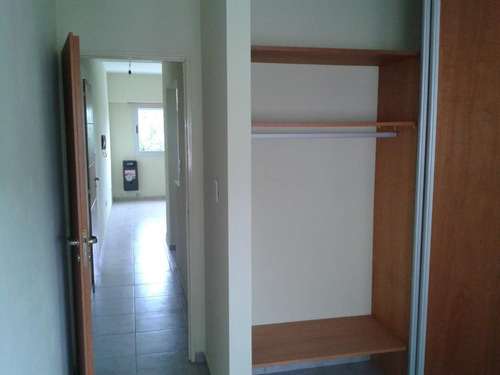 Imagen 5 de 9 de Departamento -1 Dorm. Av. 72 Entre 2 Y 3 La Plata