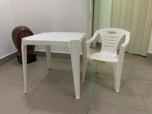 Mesa Y Silla Manaplast Para Niños