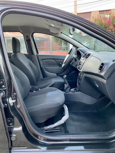 Renault Logan Authentique Plus 1.6 Nafta/gnc Muy Bueno
