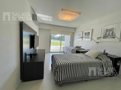 Imagen 26 de 28 de Venta - Apartamento De Categoria , Primera Linea Brava Sap4325120.