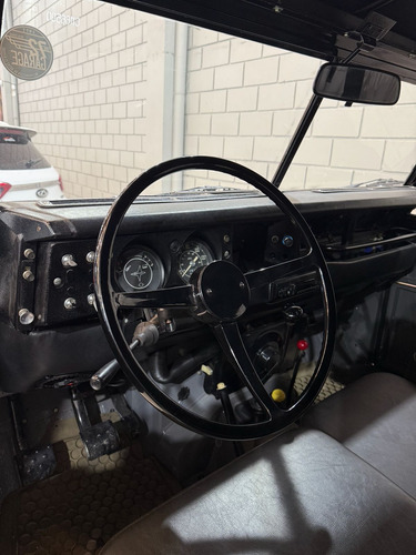 Land Rover Defender Santana 1981