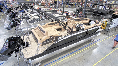 Barletta Pontoons Party Boats 2025's Armalo A Tu Gusto !
