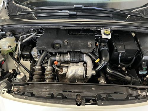 Imagen 10 de 19 de Peugeot 308 Feline 1.6 Hdi 5pts. Año 2016 C/66.000 El Mejor!