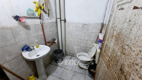 Espectacular Local En Lote De 10x40 Mts En Av. Caseros Al 1400 - Preparado P/construir