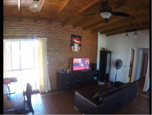 Imagen 2 de 11 de Casa Quinta En Chivilcoy