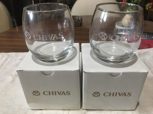 Juego De Vasos Whisky Chivas ( Caja Manchada)
