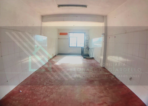 Local Comercial Y Apartamento En Zona Centrica