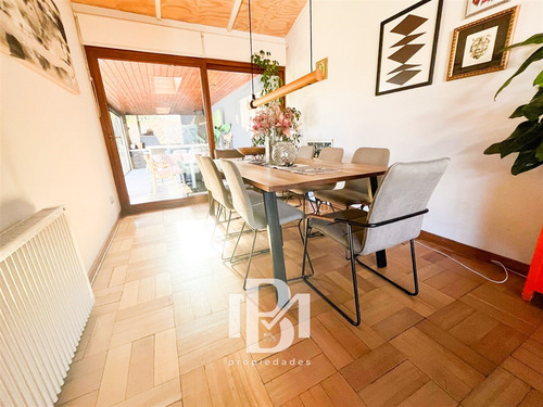 Casa En Venta De 4 Dorm. En Lo Barnechea