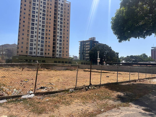 269857 Am* Terreno En Alquiler En Av Bolivar Norte Valencia