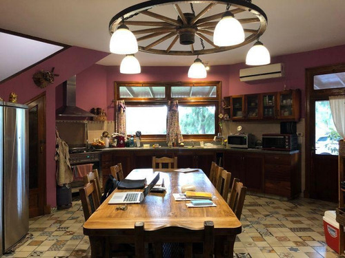Casa Excelente Calidad En Barrio De Chacras