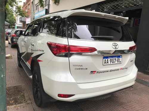 Imagen 6 de 15 de Toyota Sw4 2.8 Srx 177cv 4x4 7as At 2017