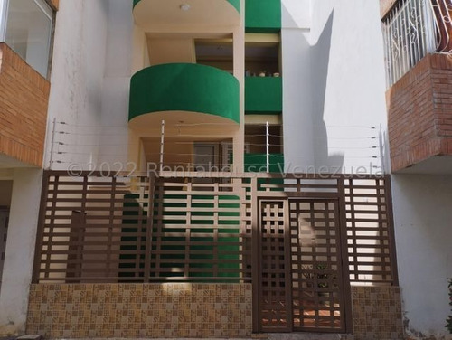 Imagen 1 de 10 de Acogedor Y Cómodo Apartamento En Venta En Balcones I, Punto Fijo 04146954944 23-13322
