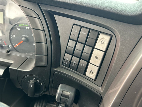 Iveco Stralis Hi-way 440