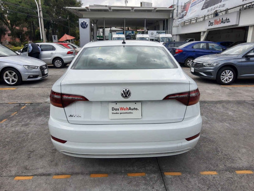 Imagen 7 de 15 de Volkswagen Jetta 2020 4p Comfortline L4/1.4/t Aut