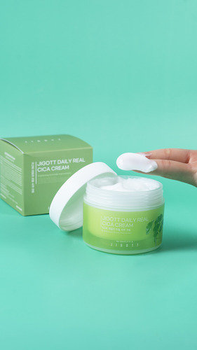 Jigott Real Cream Humectante Con Extractos 150ml.