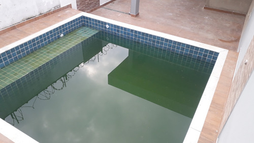 Casa Nova Com Piscina Próximo A Mercados, Escolas, Transportes...