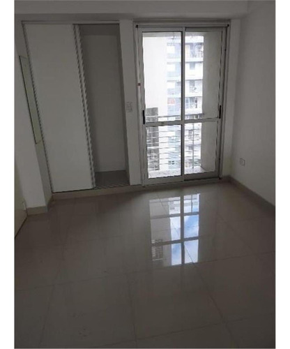 Imagen 6 de 18 de Av Belgrano 3600 - Con Pileta - Piso 2 Dos Balcones.