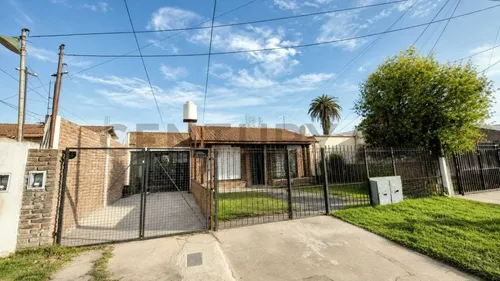 Venta 3 Casas Sobre Lote Propio Con Garage Y Patio Individuales En Moreno