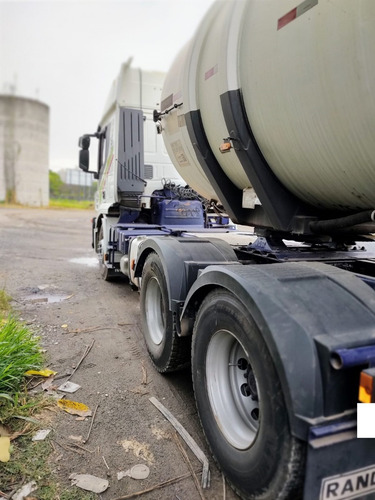 Imagem 8 de 14 de Iveco Stralis 480 6x4 2015 Automático