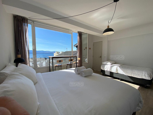 Turístico Hotel Vista Al Lago En Venta En Centro De Bariloche, Bariloche, Patagonia