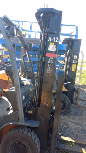 Imagen 11 de 17 de Autoelevador Toyota 62-8fd15 1500kg Torre Triple C/desp
