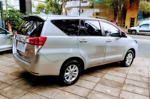 Toyota Innova 2.7 Srv 6at 8a