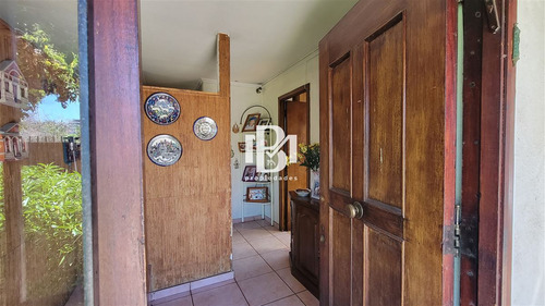 Casa En Venta De 5 Dorm. En Vitacura