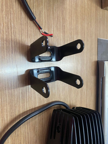 Faro Cuadrado 4 Leds Alta Intensidad 3 P A R C/base