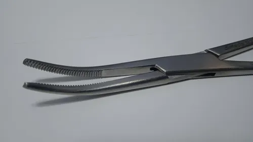 Pinza Kelly Curva De 16 Cm